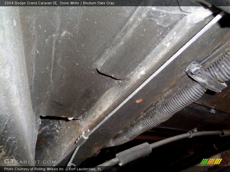 Stone White / Medium Slate Gray 2004 Dodge Grand Caravan SE