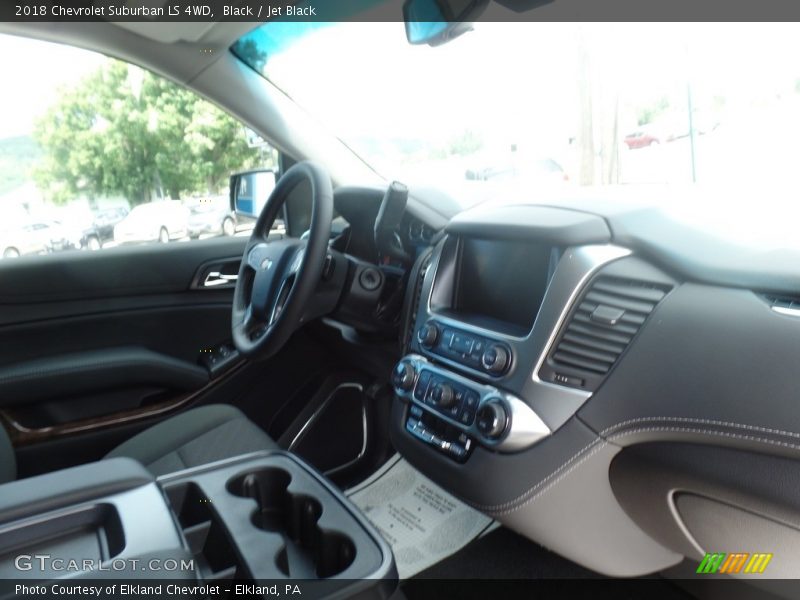 Black / Jet Black 2018 Chevrolet Suburban LS 4WD