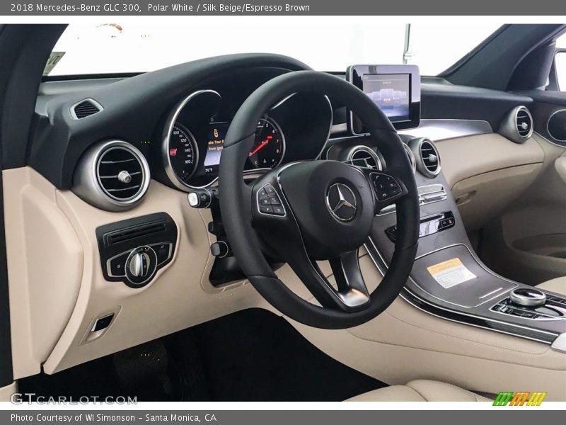 Polar White / Silk Beige/Espresso Brown 2018 Mercedes-Benz GLC 300