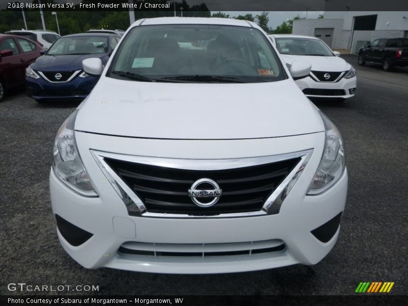 Fresh Powder White / Charcoal 2018 Nissan Versa SV