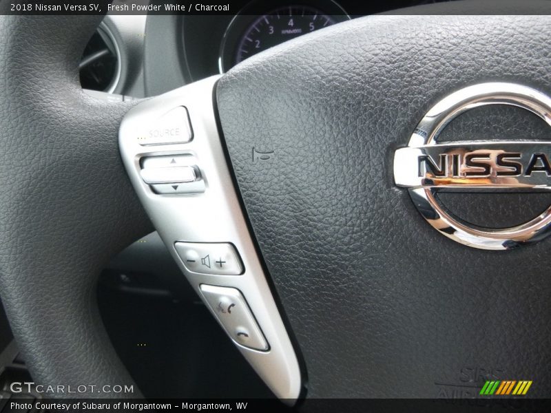Fresh Powder White / Charcoal 2018 Nissan Versa SV