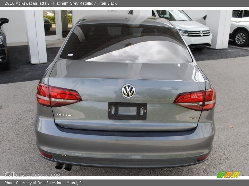 Platinum Grey Metallic / Titan Black 2016 Volkswagen Jetta S