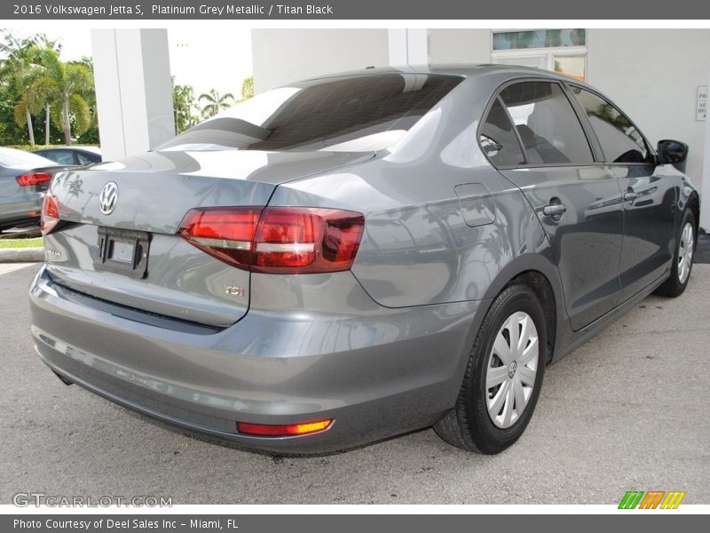 Platinum Grey Metallic / Titan Black 2016 Volkswagen Jetta S