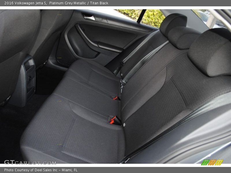 Platinum Grey Metallic / Titan Black 2016 Volkswagen Jetta S