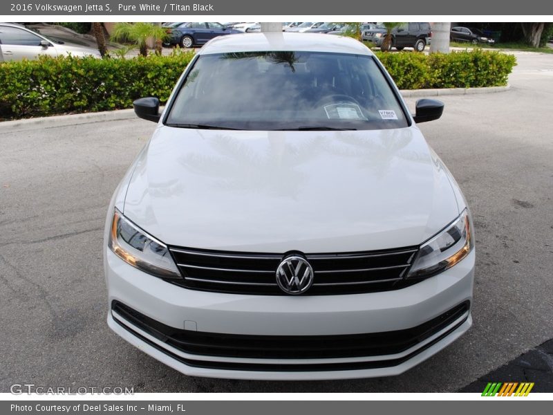 Pure White / Titan Black 2016 Volkswagen Jetta S