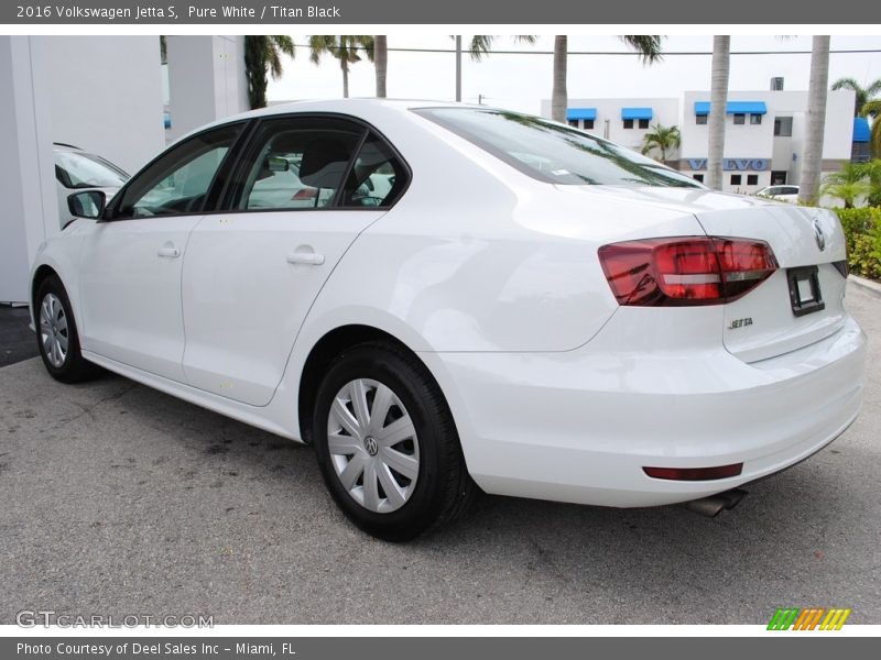 Pure White / Titan Black 2016 Volkswagen Jetta S