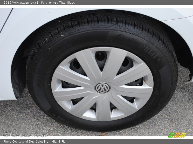 Pure White / Titan Black 2016 Volkswagen Jetta S