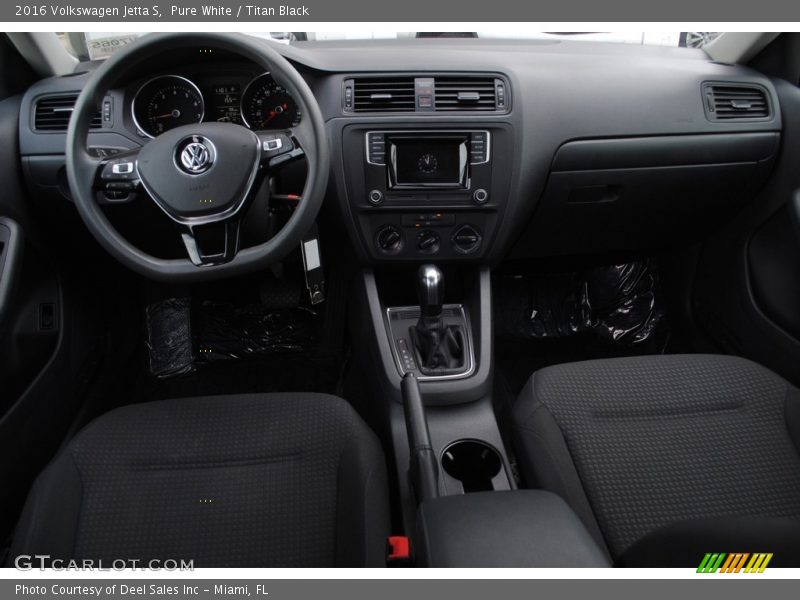 Pure White / Titan Black 2016 Volkswagen Jetta S
