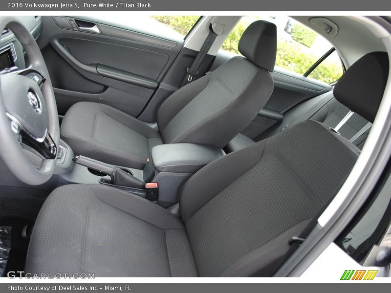 Pure White / Titan Black 2016 Volkswagen Jetta S