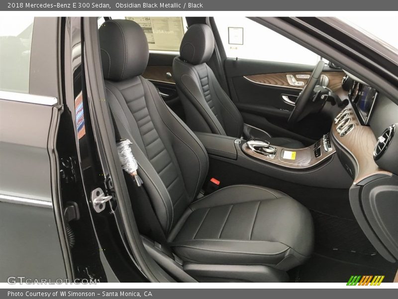 Obsidian Black Metallic / Black 2018 Mercedes-Benz E 300 Sedan