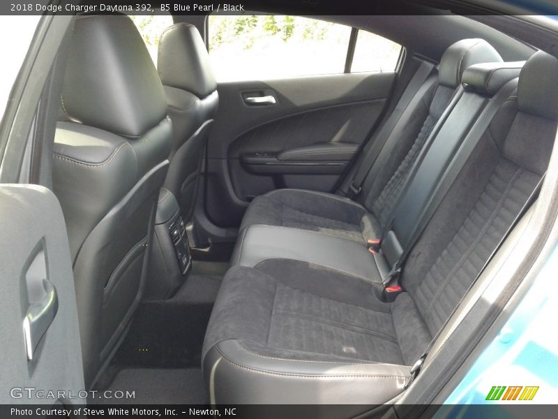 B5 Blue Pearl / Black 2018 Dodge Charger Daytona 392