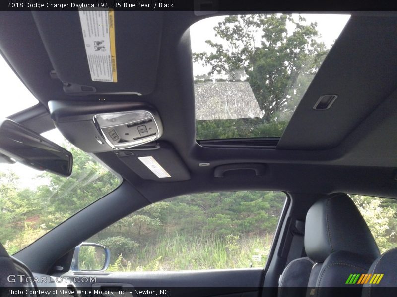 B5 Blue Pearl / Black 2018 Dodge Charger Daytona 392