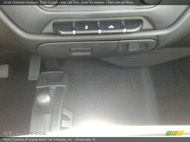 Silver Ice Metallic / Dark Ash/Jet Black 2018 Chevrolet Silverado 1500 Custom Crew Cab 4x4
