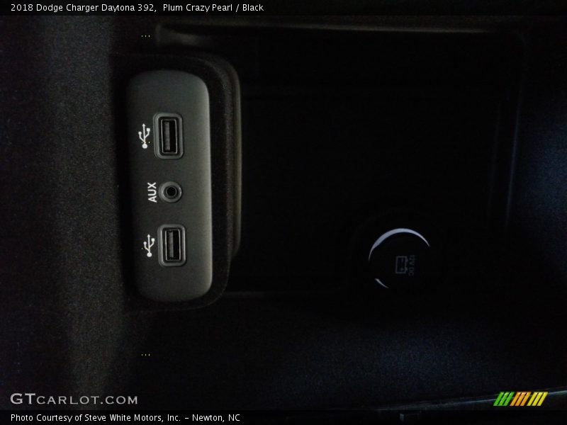 Plum Crazy Pearl / Black 2018 Dodge Charger Daytona 392