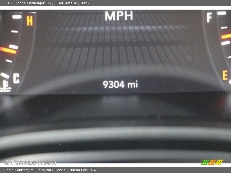 Billet Metallic / Black 2017 Dodge Challenger SXT