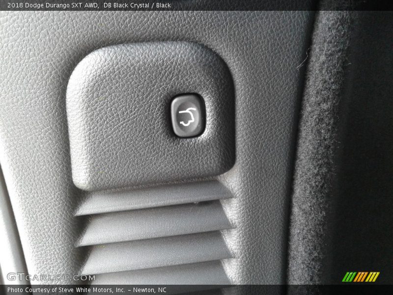 DB Black Crystal / Black 2018 Dodge Durango SXT AWD