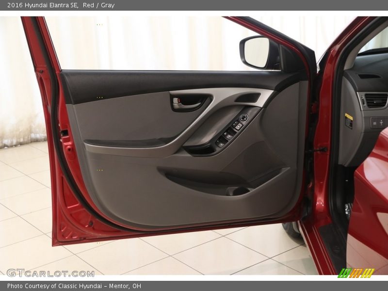 Red / Gray 2016 Hyundai Elantra SE