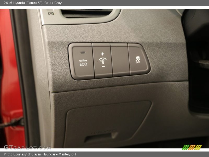 Red / Gray 2016 Hyundai Elantra SE