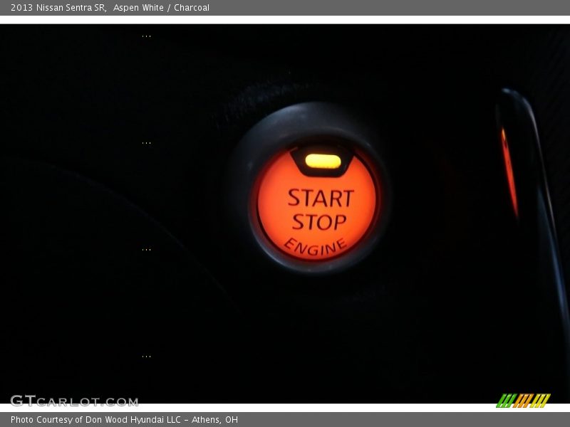 Aspen White / Charcoal 2013 Nissan Sentra SR