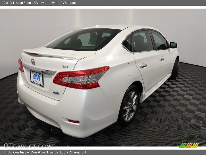 Aspen White / Charcoal 2013 Nissan Sentra SR