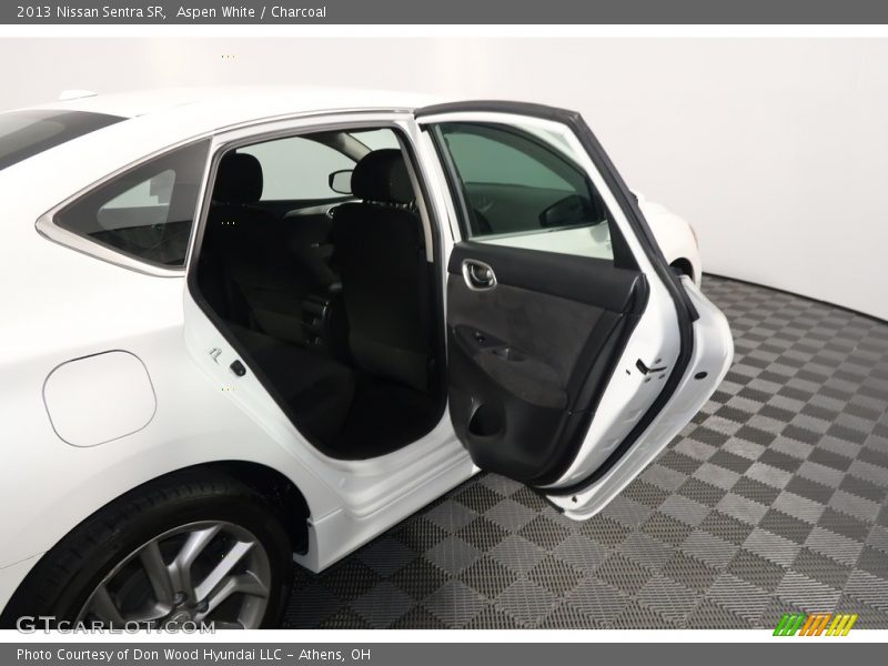 Aspen White / Charcoal 2013 Nissan Sentra SR