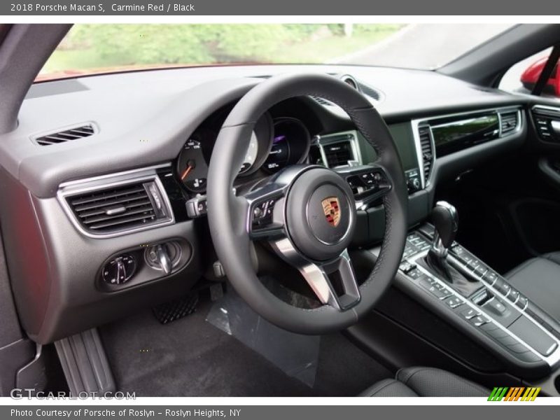 Carmine Red / Black 2018 Porsche Macan S