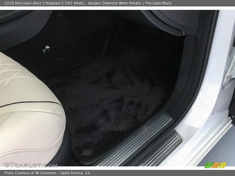 designo Diamond White Metallic / Porcelain/Black 2018 Mercedes-Benz S Maybach S 560 4Matic