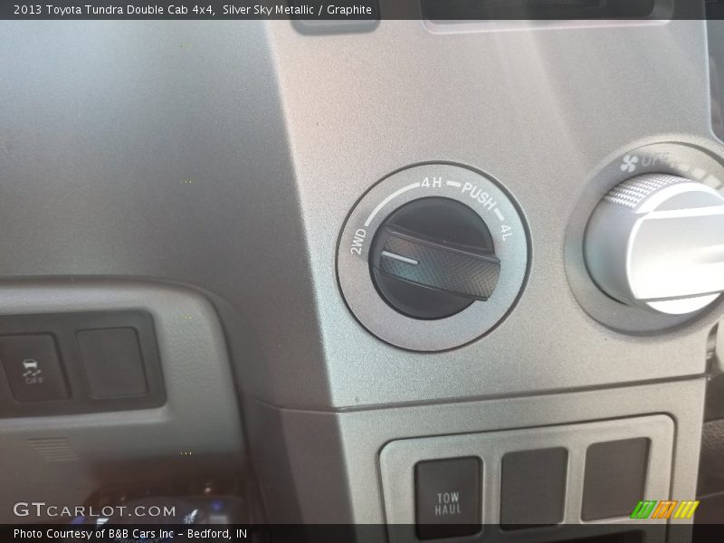 Silver Sky Metallic / Graphite 2013 Toyota Tundra Double Cab 4x4
