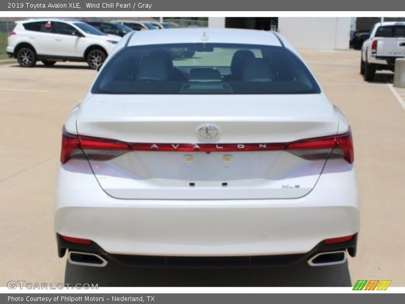 Wind Chill Pearl / Gray 2019 Toyota Avalon XLE