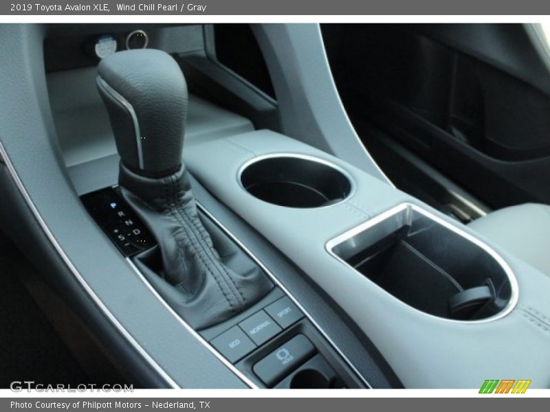 Wind Chill Pearl / Gray 2019 Toyota Avalon XLE