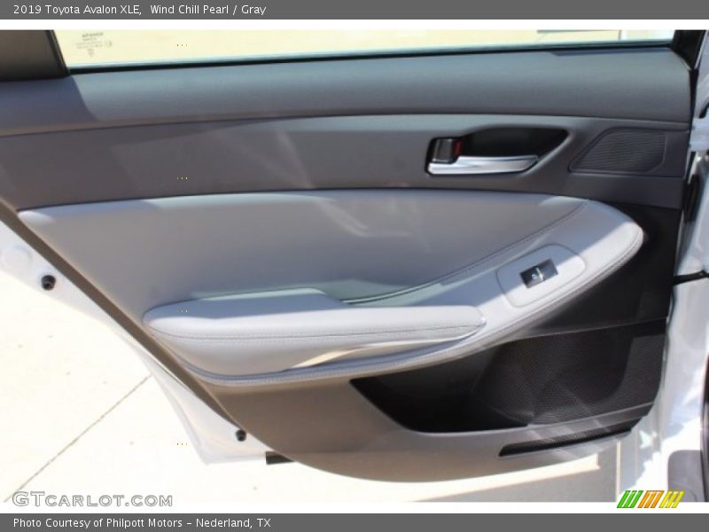Wind Chill Pearl / Gray 2019 Toyota Avalon XLE