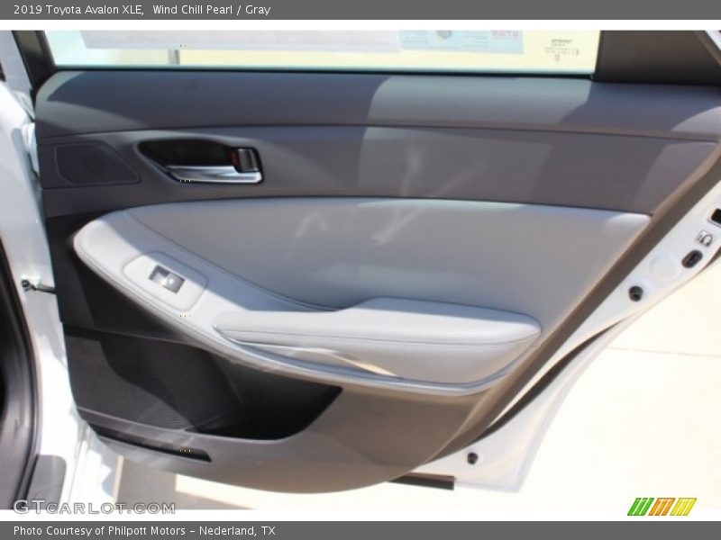 Wind Chill Pearl / Gray 2019 Toyota Avalon XLE