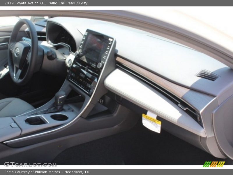 Wind Chill Pearl / Gray 2019 Toyota Avalon XLE