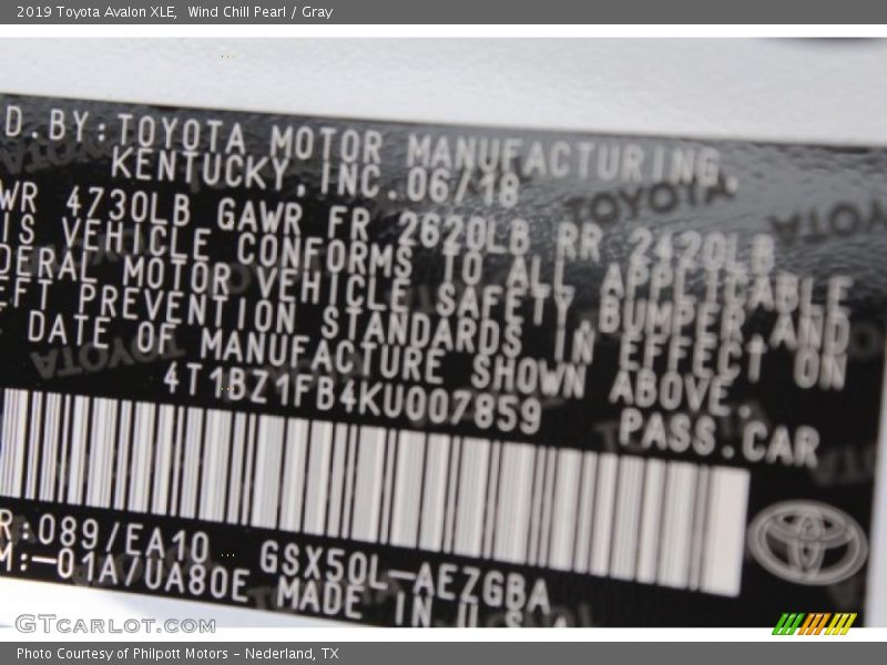 Wind Chill Pearl / Gray 2019 Toyota Avalon XLE