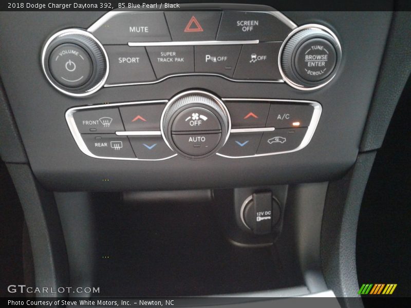 B5 Blue Pearl / Black 2018 Dodge Charger Daytona 392