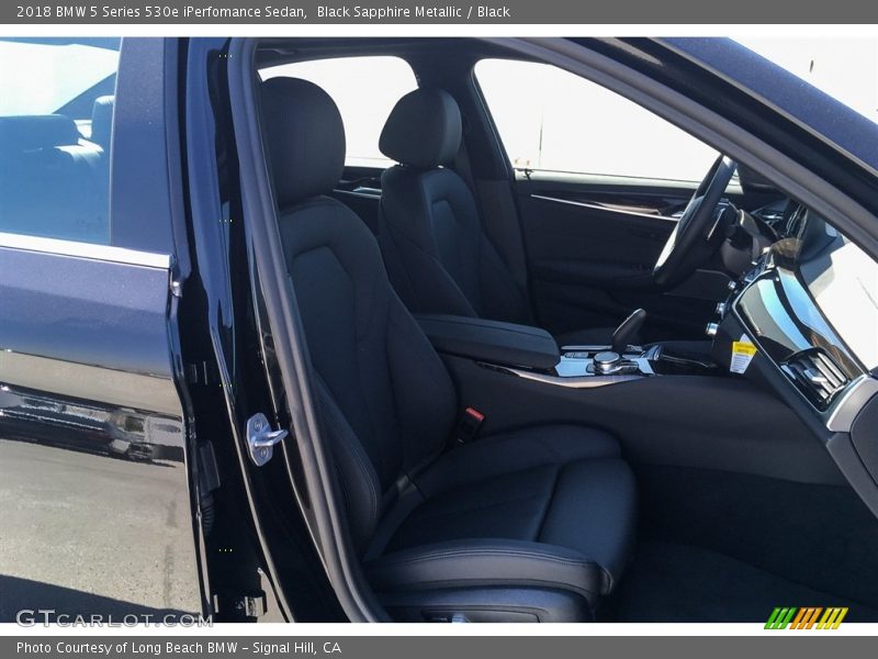 Black Sapphire Metallic / Black 2018 BMW 5 Series 530e iPerfomance Sedan