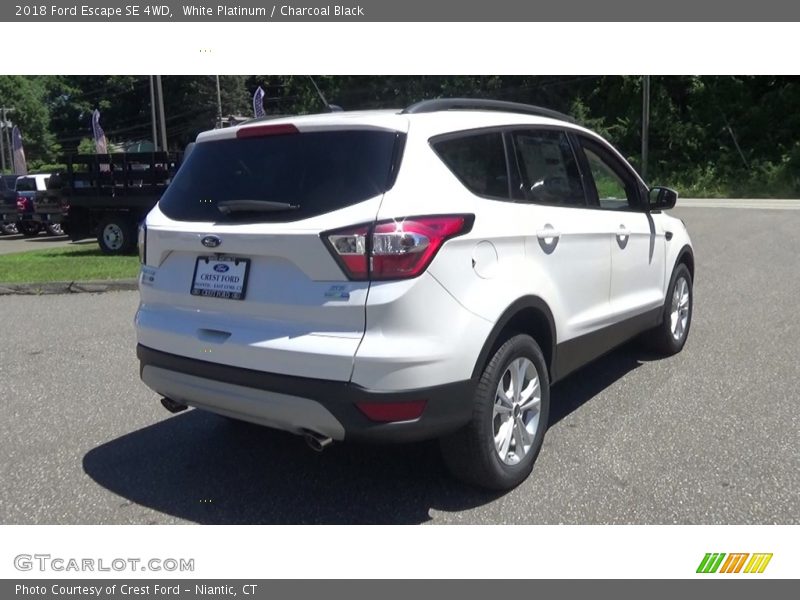 White Platinum / Charcoal Black 2018 Ford Escape SE 4WD