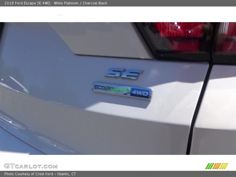 White Platinum / Charcoal Black 2018 Ford Escape SE 4WD