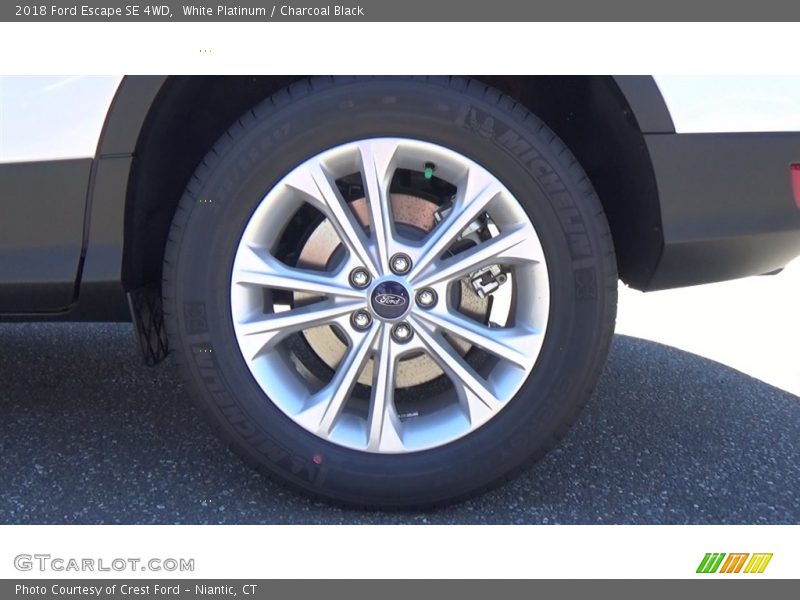 White Platinum / Charcoal Black 2018 Ford Escape SE 4WD