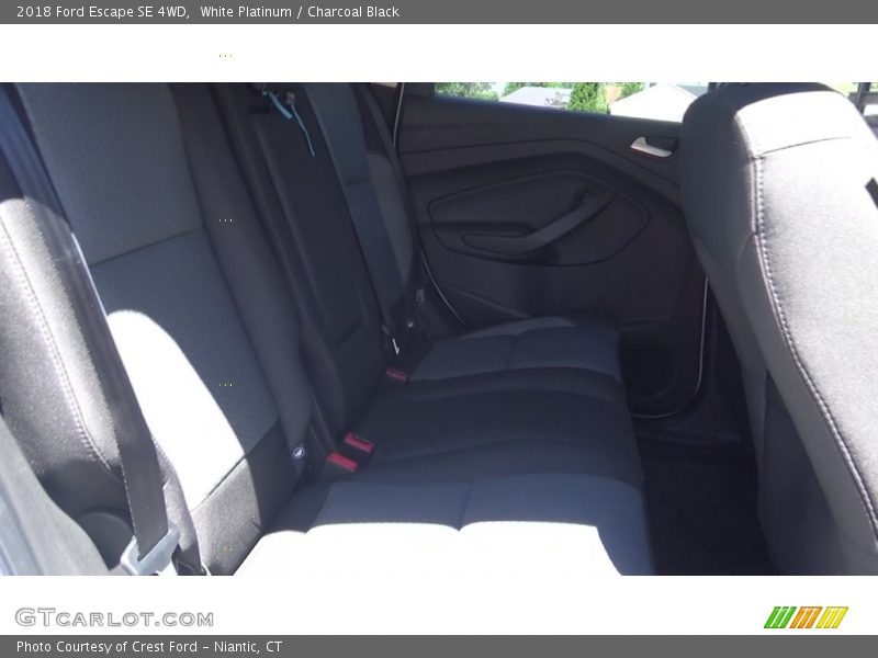 White Platinum / Charcoal Black 2018 Ford Escape SE 4WD