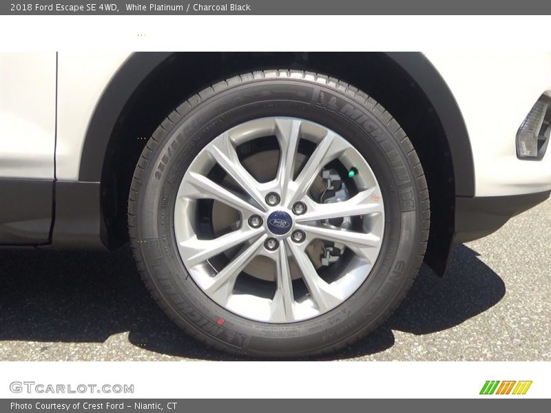White Platinum / Charcoal Black 2018 Ford Escape SE 4WD