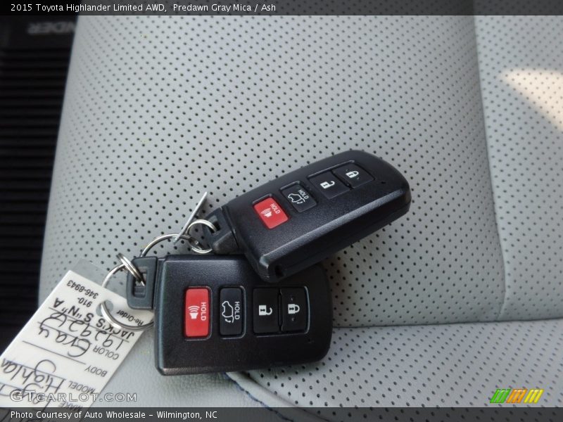 Predawn Gray Mica / Ash 2015 Toyota Highlander Limited AWD