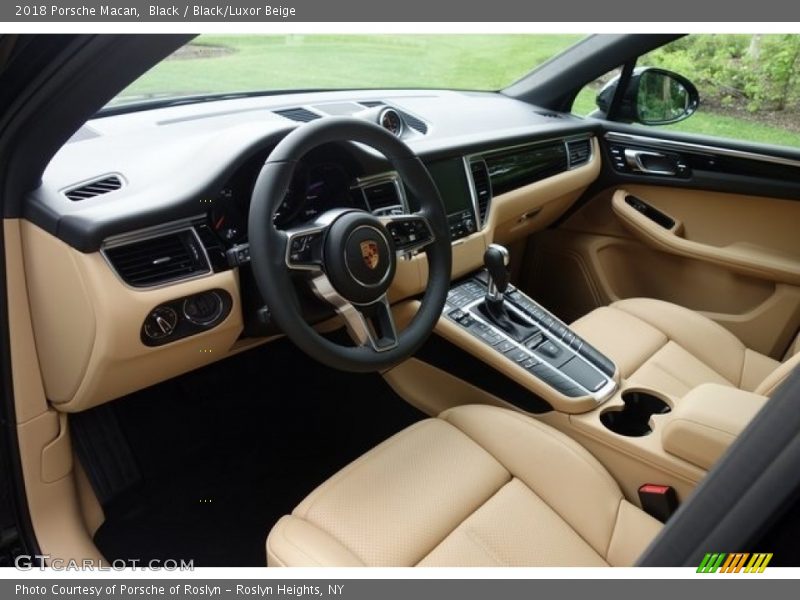 Black / Black/Luxor Beige 2018 Porsche Macan