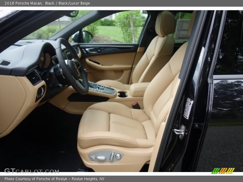 Black / Black/Luxor Beige 2018 Porsche Macan
