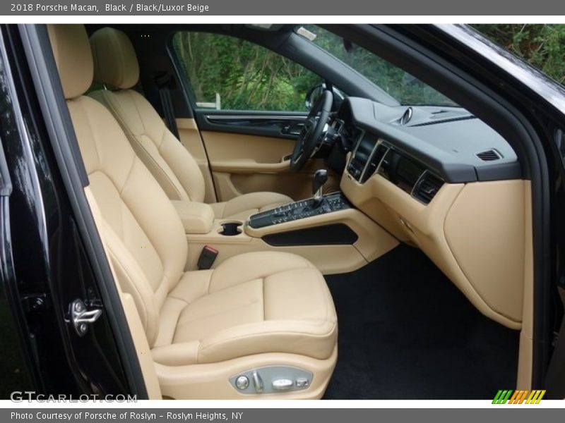 Black / Black/Luxor Beige 2018 Porsche Macan