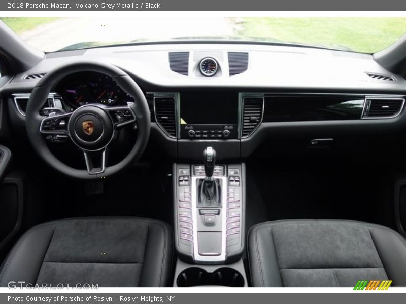 Volcano Grey Metallic / Black 2018 Porsche Macan