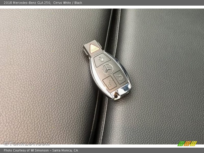 Cirrus White / Black 2018 Mercedes-Benz GLA 250