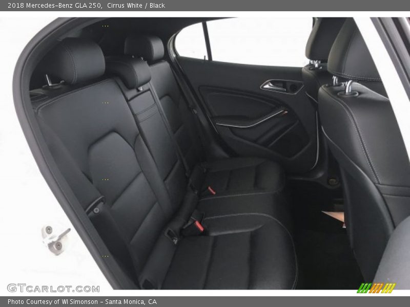 Cirrus White / Black 2018 Mercedes-Benz GLA 250