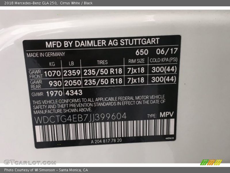 Cirrus White / Black 2018 Mercedes-Benz GLA 250