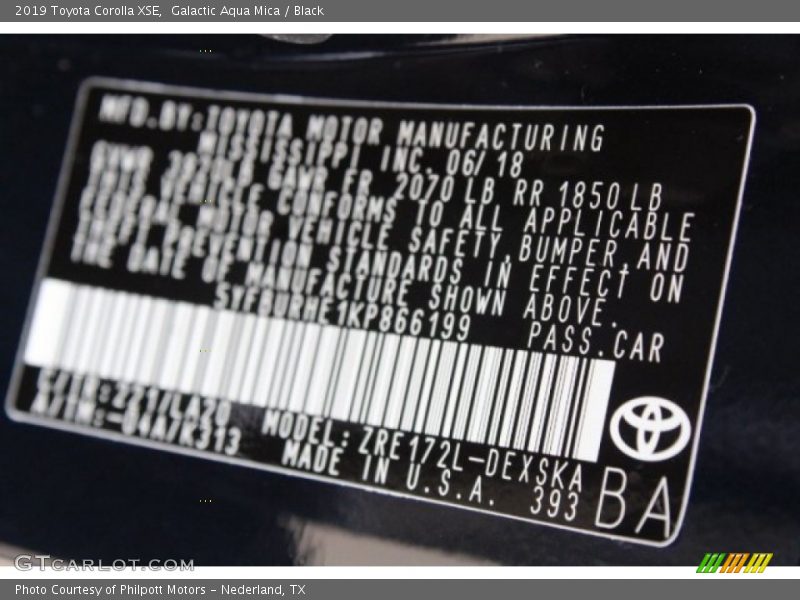 Galactic Aqua Mica / Black 2019 Toyota Corolla XSE